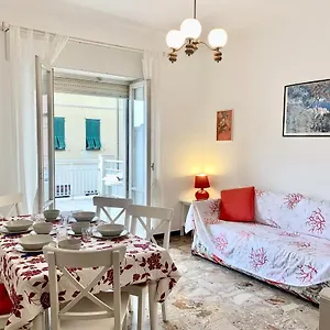 Casa Vacanza! A 50m Dal Mare! Bordighera